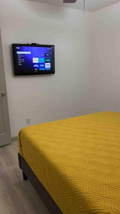 Spacious Getaway! Pool, Spa, Sleeps 9 Lake Havasu City Esterno foto